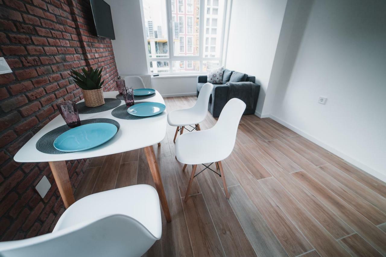 Kostjukowski Apartments Shevchenka 60 Лвив Екстериор снимка