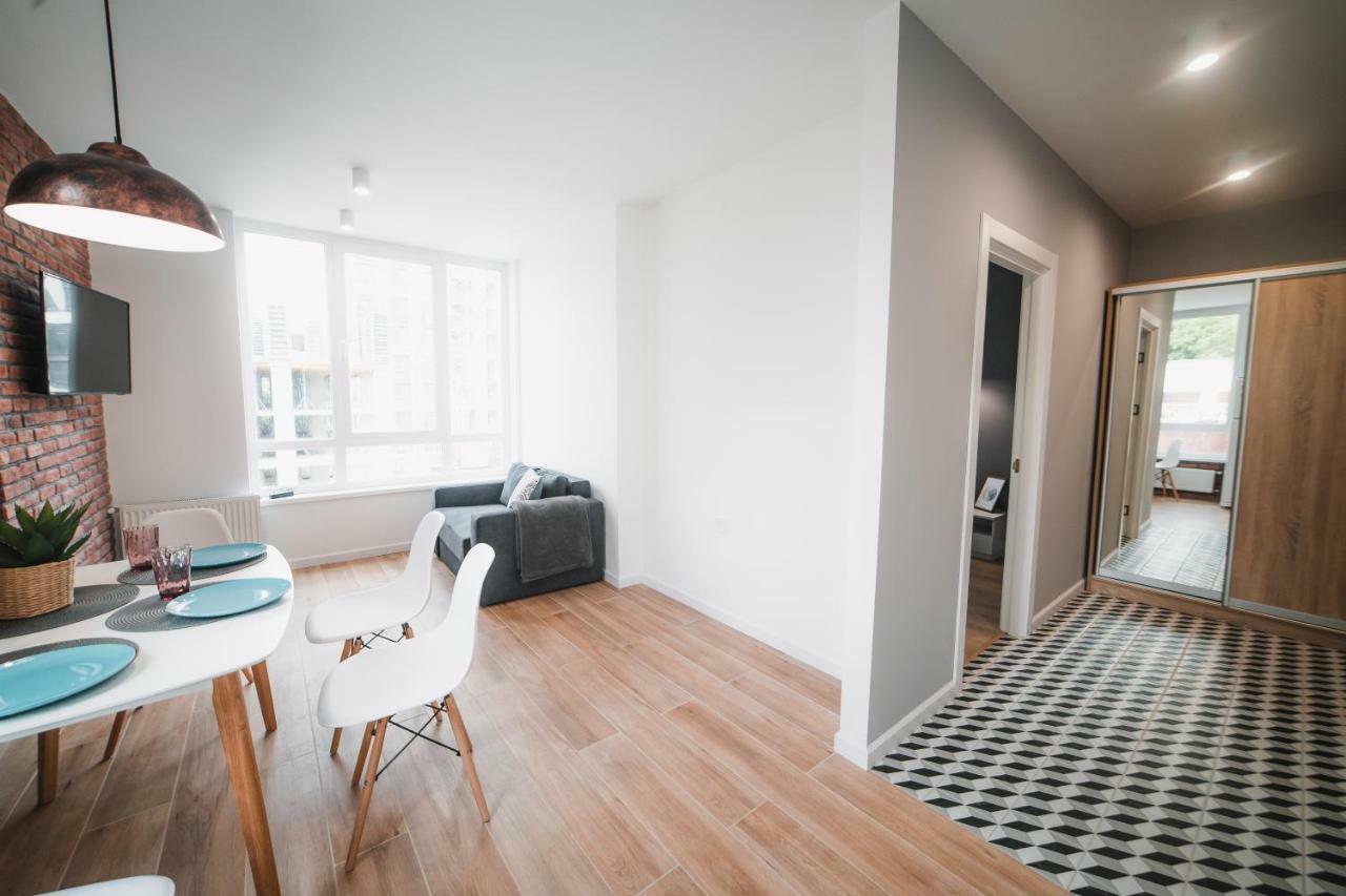 Kostjukowski Apartments Shevchenka 60 Лвив Екстериор снимка