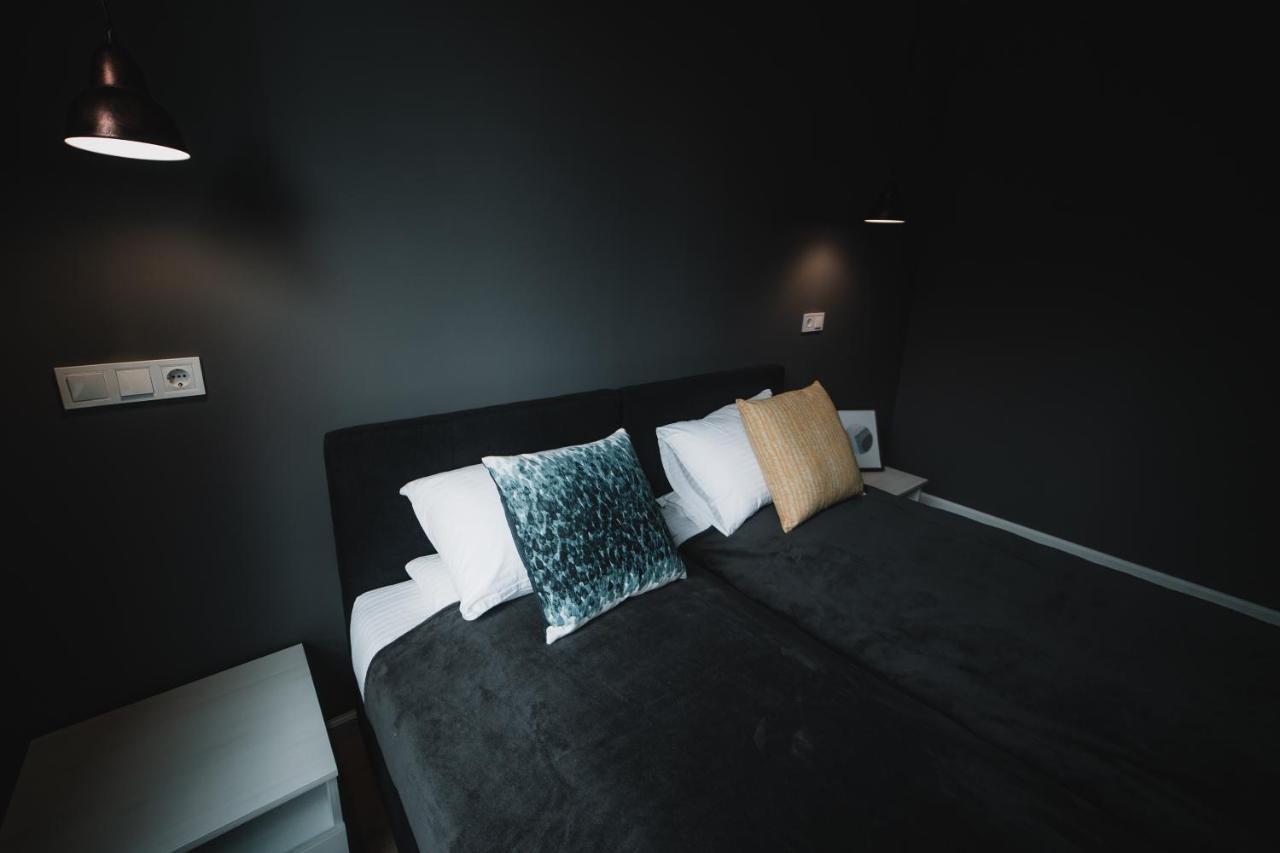 Kostjukowski Apartments Shevchenka 60 Лвив Екстериор снимка